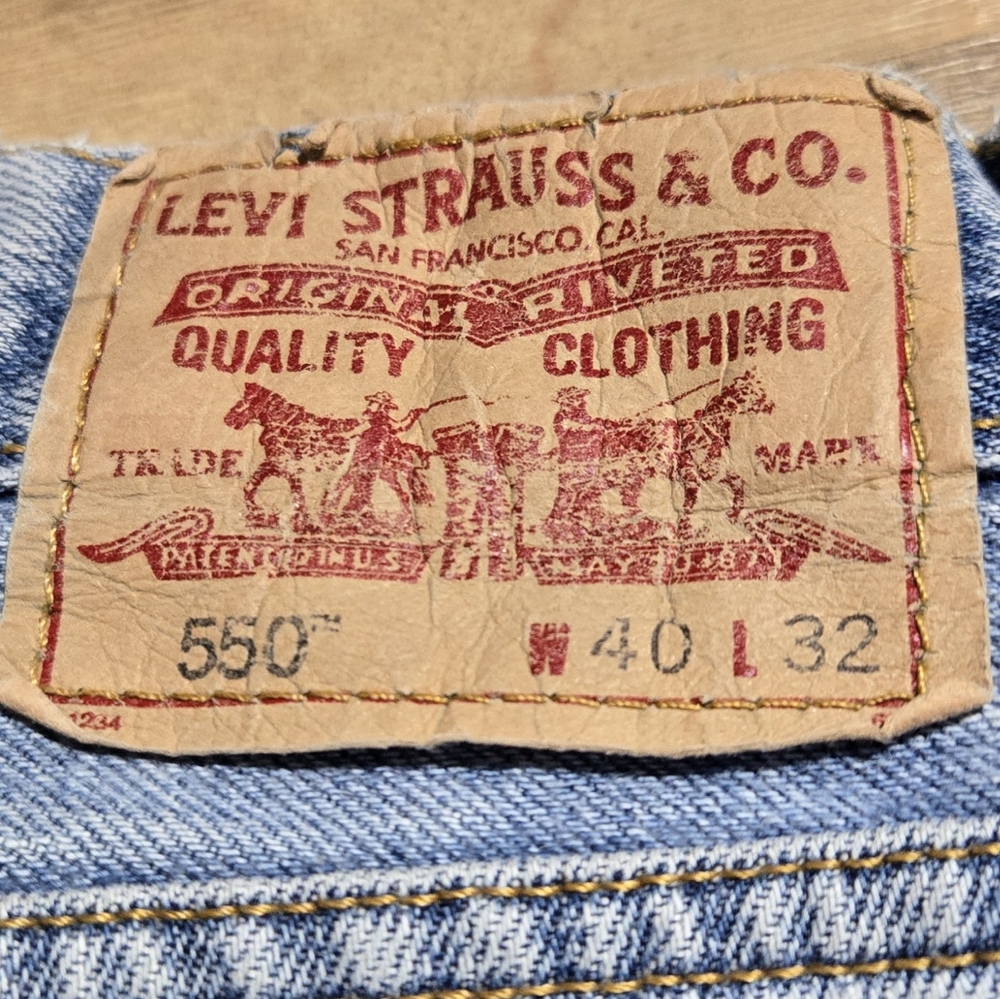 LEVI'S 550 Relaxed Fit Men's Size 40 X 32 - Picture 2 of 7